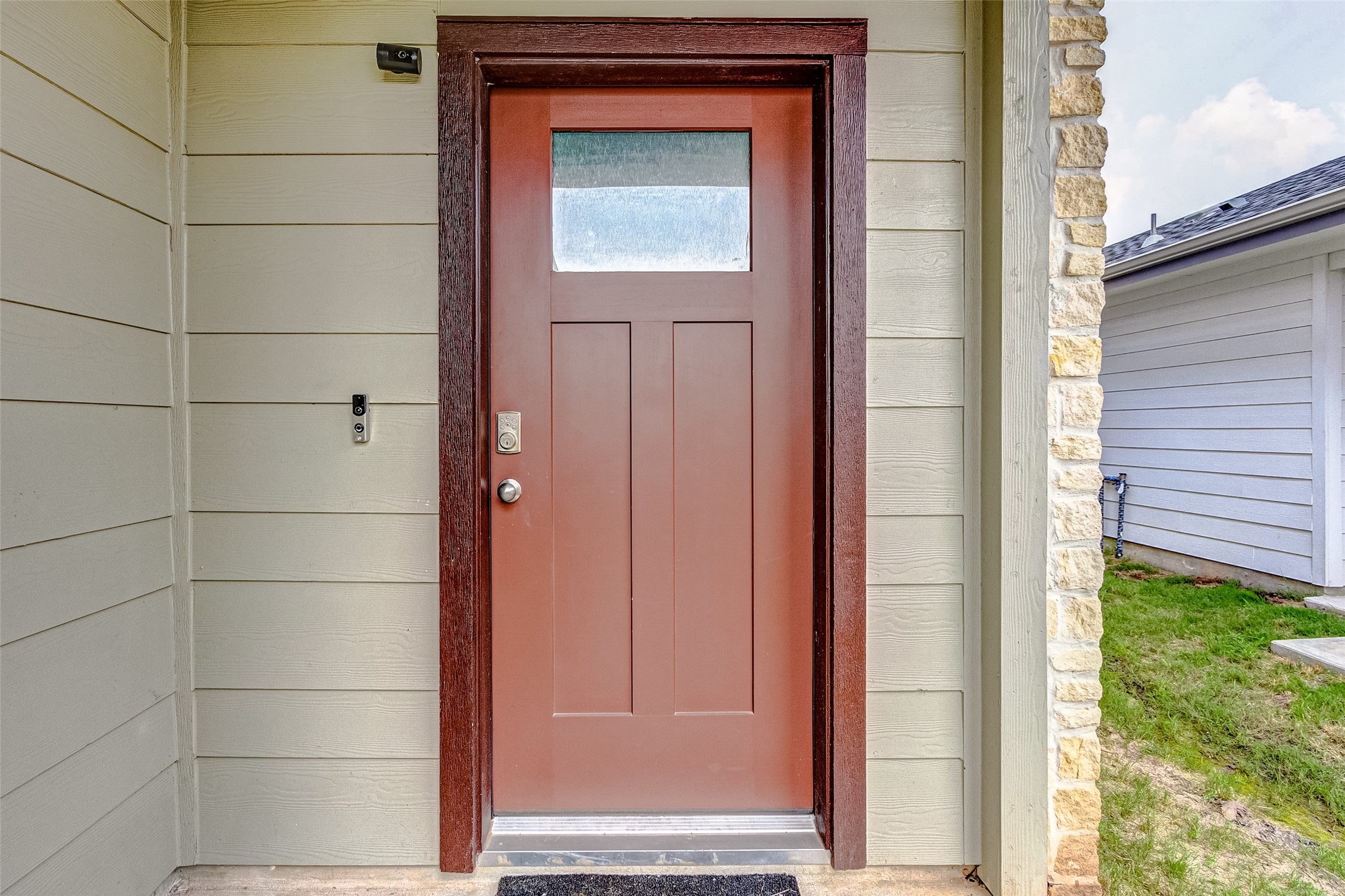12514 Walmgate Court Houston, TX 77047 - Photo 4 of 37 a view of front door