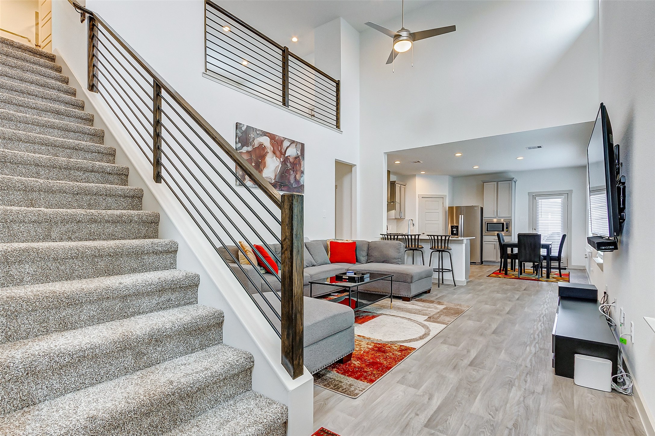 12514 Walmgate Court Houston, TX 77047 - Photo 6 of 37 a living room with furniture and a potted plant