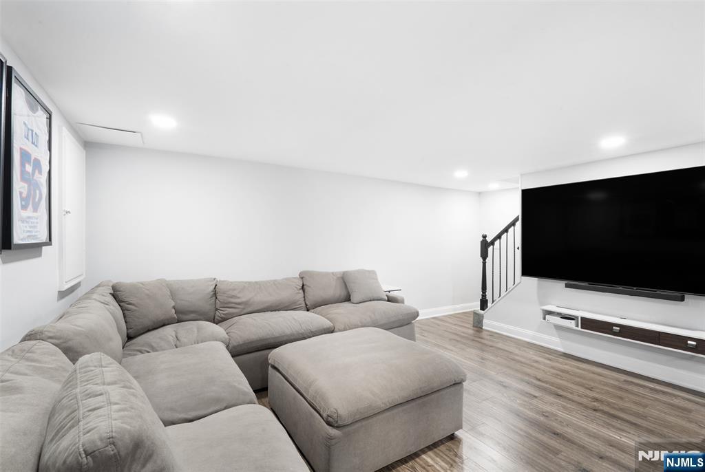 33 Beverly Road West Caldwell, NJ 07006 - Photo 21 of 37 Gallery Image 21