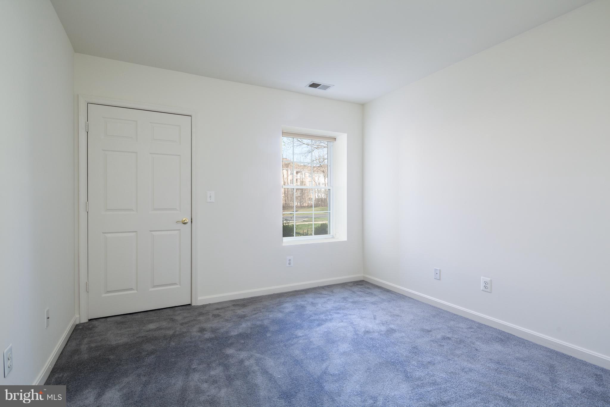 12340 Rosslare Ridge Road, Unit 101 Lutherville-Timonium, MD 21093 - Photo 9 of 14 Bedroom