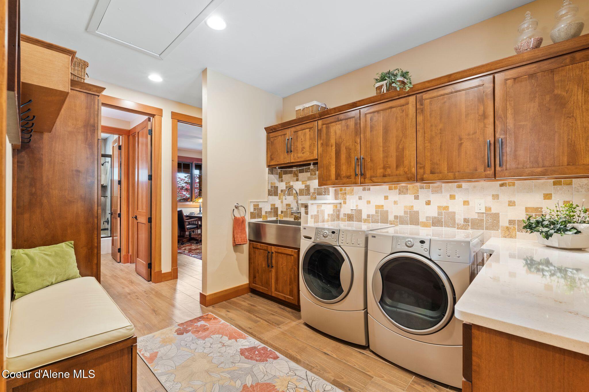 294 Rincon Drive Sandpoint, ID 83864 - Photo 39 of 96 Spacious Laundry and Mud Room