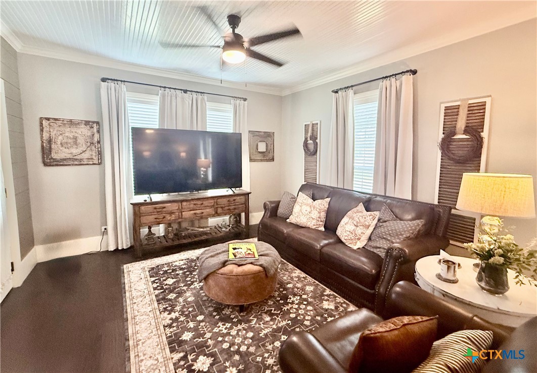 602 North Ridge Street Hallettsville, TX 77964 - Photo 10 of 47