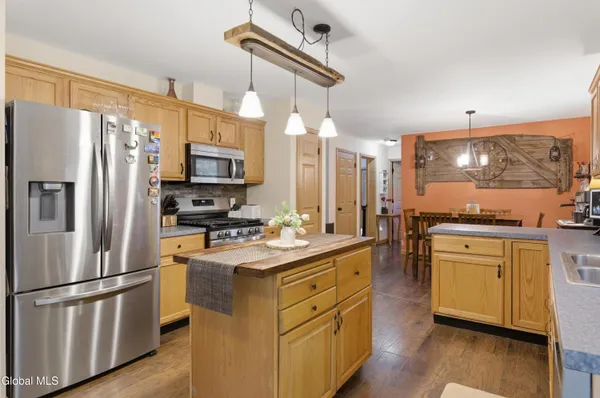 $539,000 | 50 Kingsley Lane, Chester, NY 12817