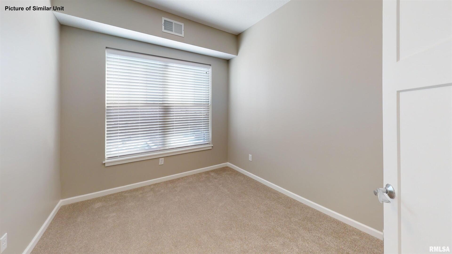 2592 Middle Road, Unit 218 Bettendorf, IA 52722 - Photo 11 of 19 Gallery Image 11