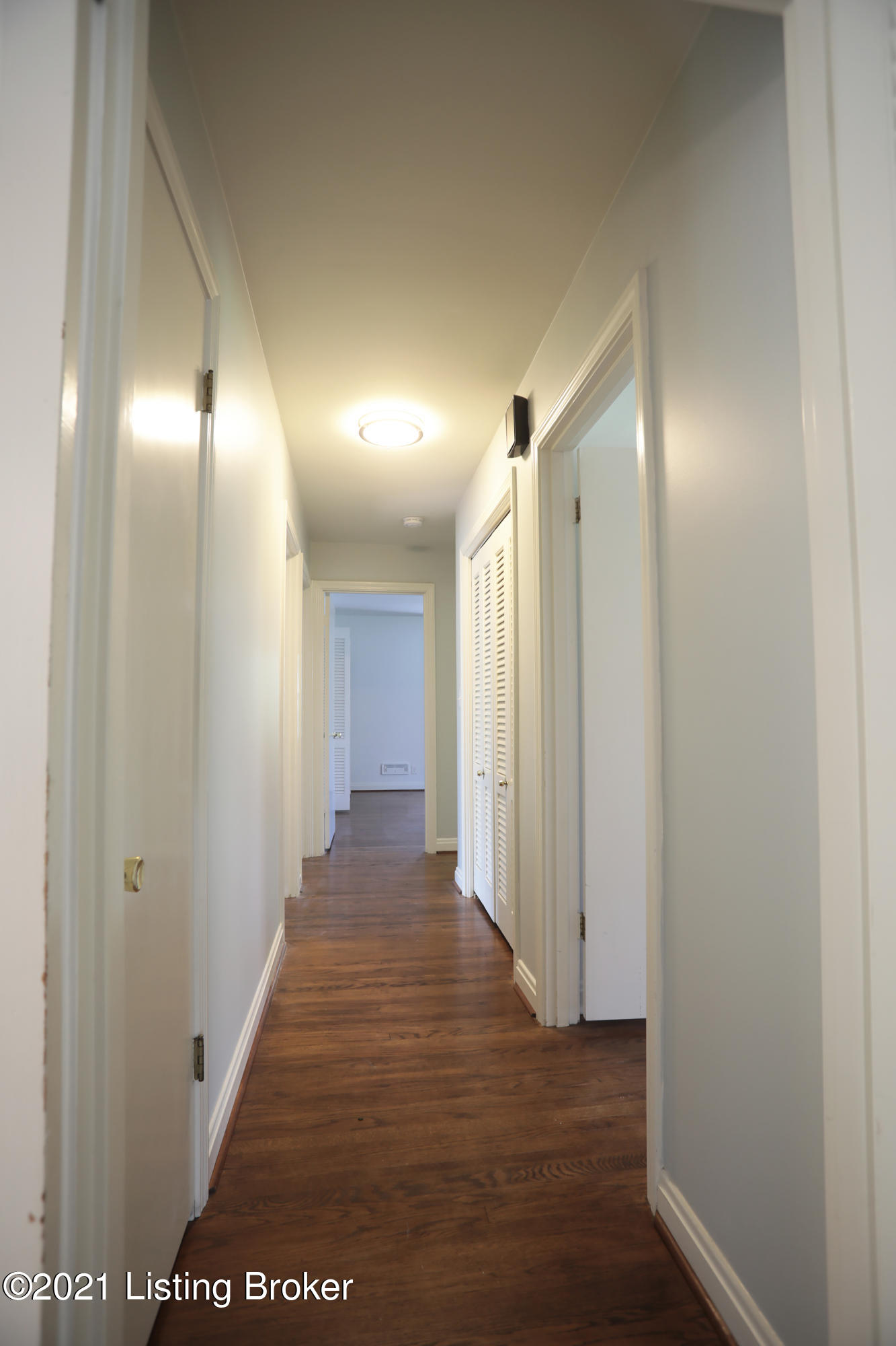 812 Alden Road Louisville, KY 40207 - Photo 15 of 40 Hallway
