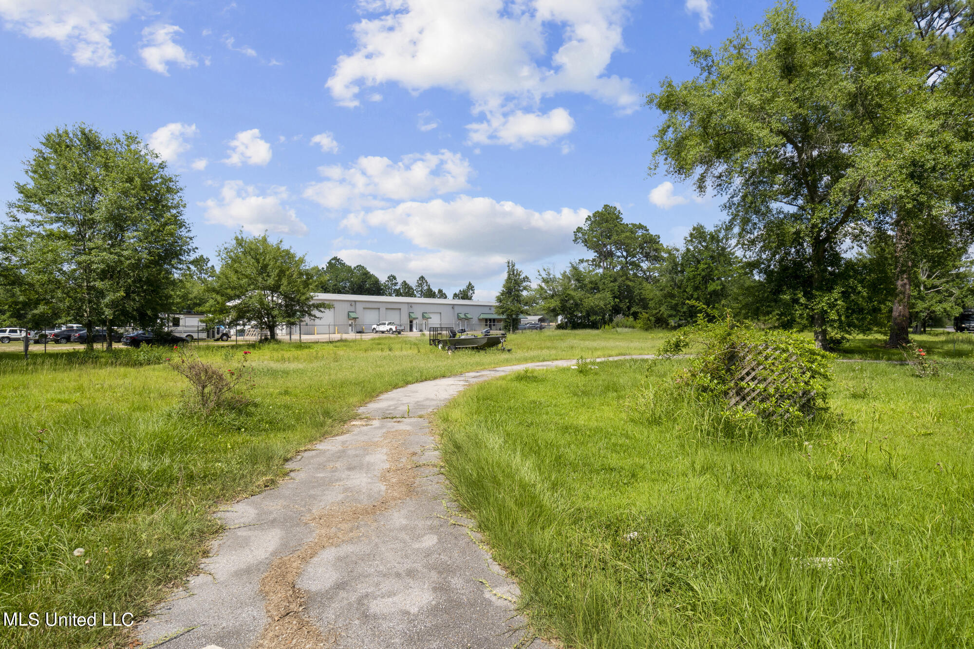 5002 Frison Avenue Moss Point, MS 39563 - Photo 9 of 11 ghubphoto_007_5002 Frison Ave