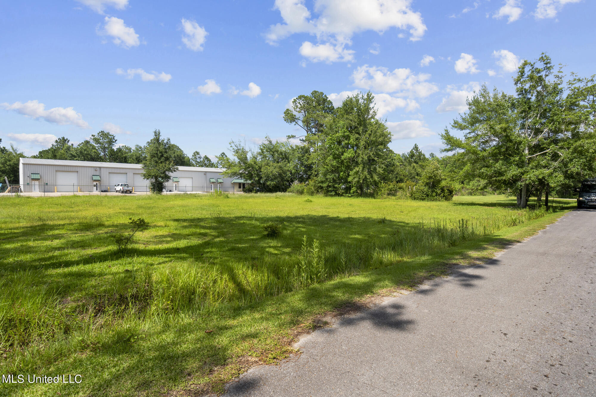5002 Frison Avenue Moss Point, MS 39563 - Photo 10 of 11 ghubphoto_008_5002 Frison Ave