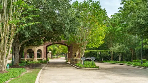 $1,185,000 | 7 Primm Valley Court, The Woodlands, TX 77389
