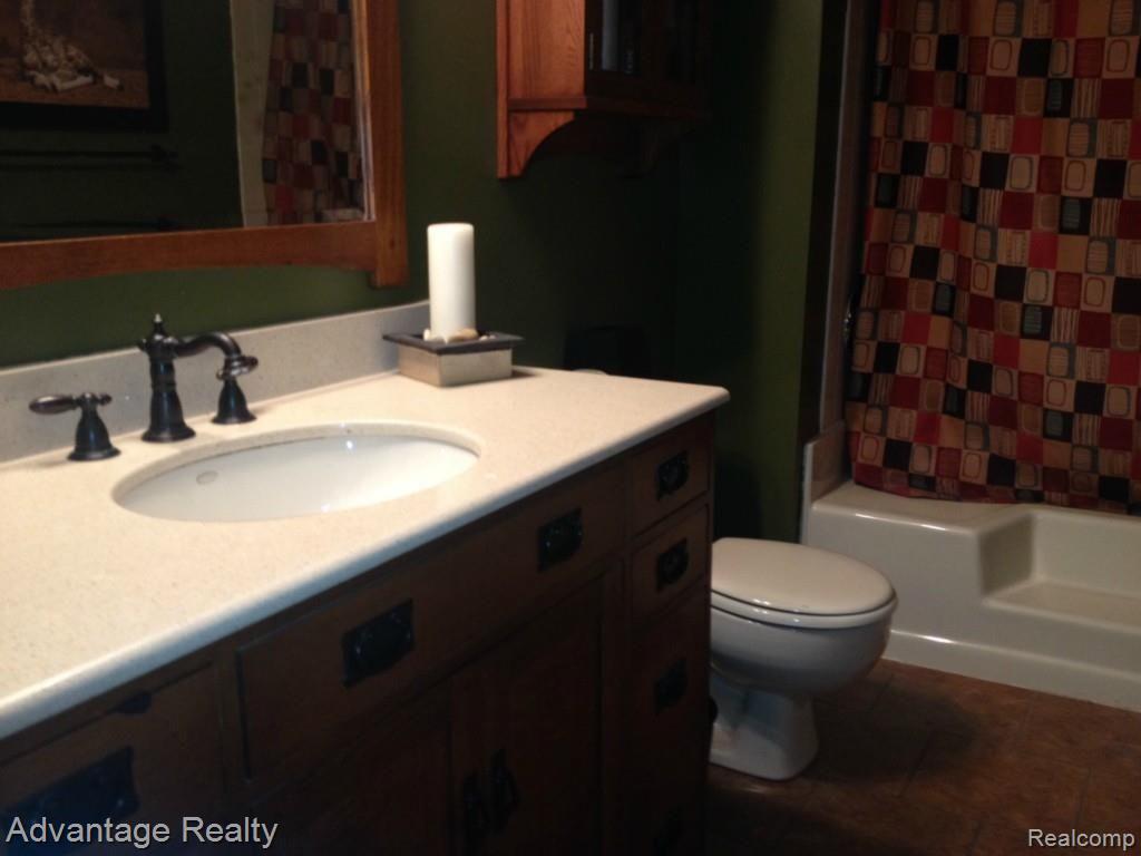 25865 South River Road Harrison Township, MI 48045 - Photo 20 of 21 image_8.jpg