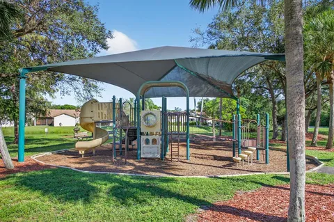 $195,000 | 4187 Northwest 22nd Street, Unit 275H, Coconut Creek, FL 33066