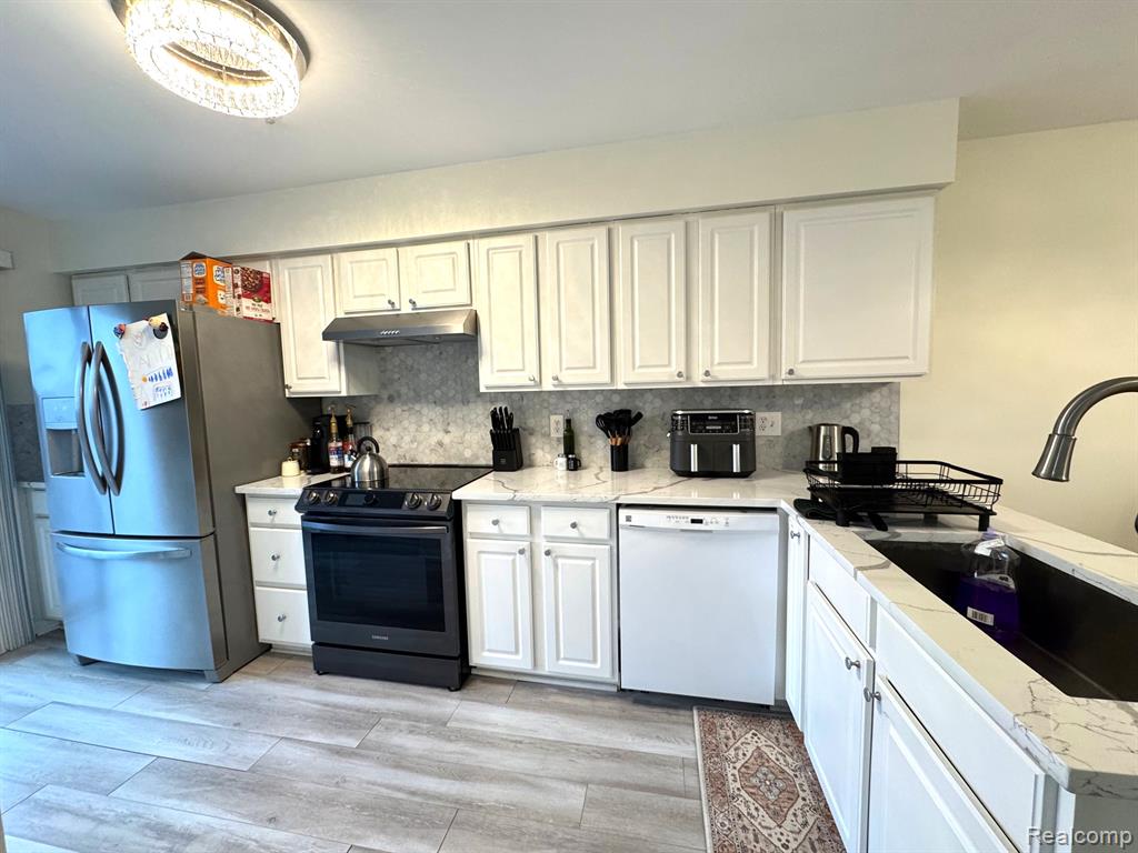 4248 Schaefer Road Dearborn, MI 48126 - Photo 13 of 21