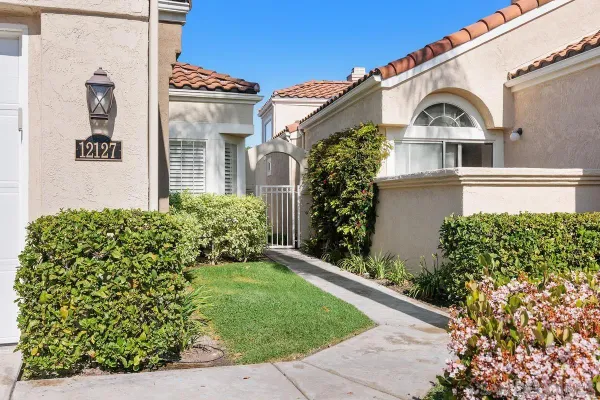 $990,000 | 12127 Royal Lytham Row, San Diego, CA 92128