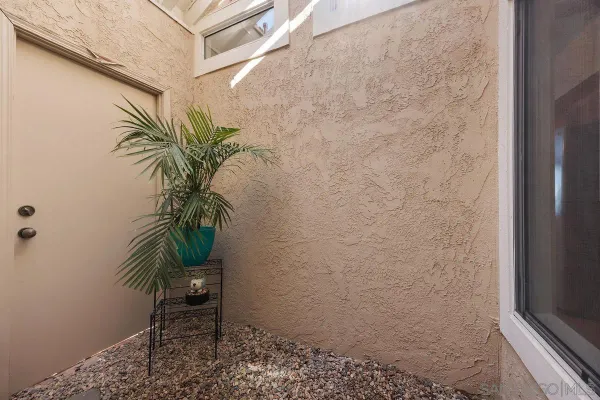 $990,000 | 12127 Royal Lytham Row, San Diego, CA 92128