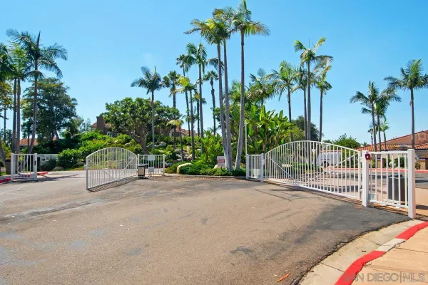 $990,000 | 12127 Royal Lytham Row, San Diego, CA 92128