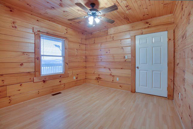 6009 Spring Hill Road Bridgewater, VA 22812 - Photo 8 of 25 a view of an empty room with a window