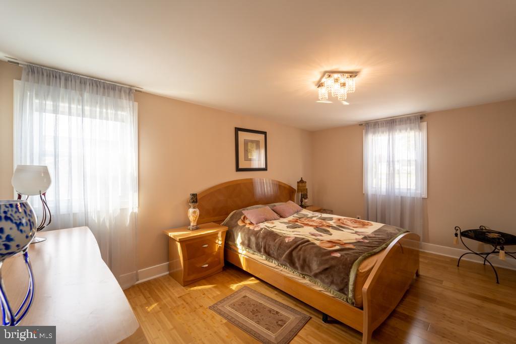 9706 Chapel Road Philadelphia, PA 19115 - Photo 15 of 31