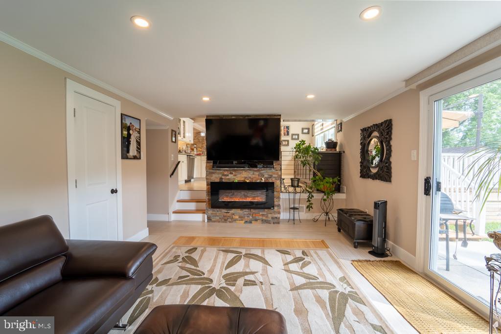 9706 Chapel Road Philadelphia, PA 19115 - Photo 9 of 31