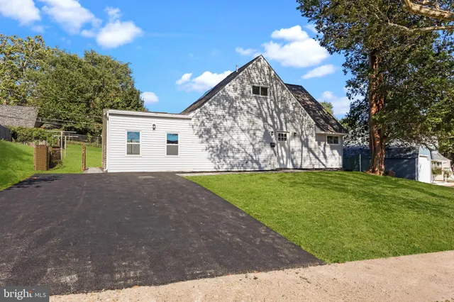 a view of outdoor space yard and house