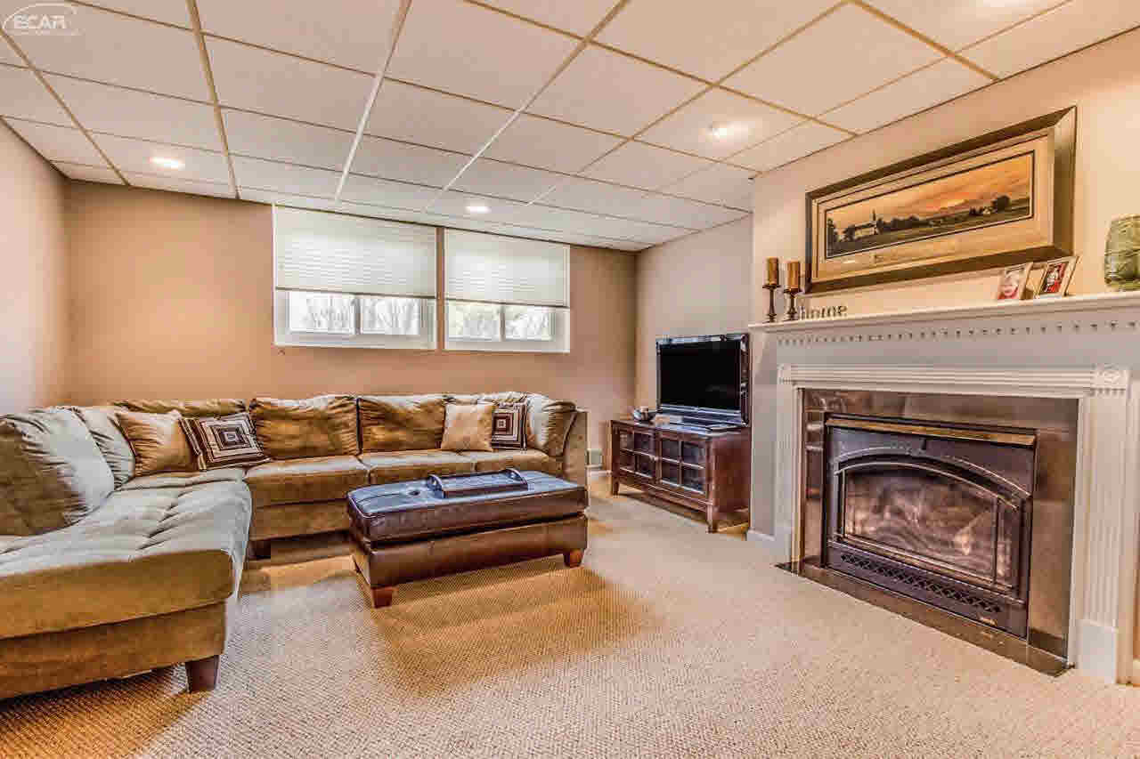 1400 Bone Road Fenton, MI 48430 - Photo 16 of 40 21277362-15.JPG