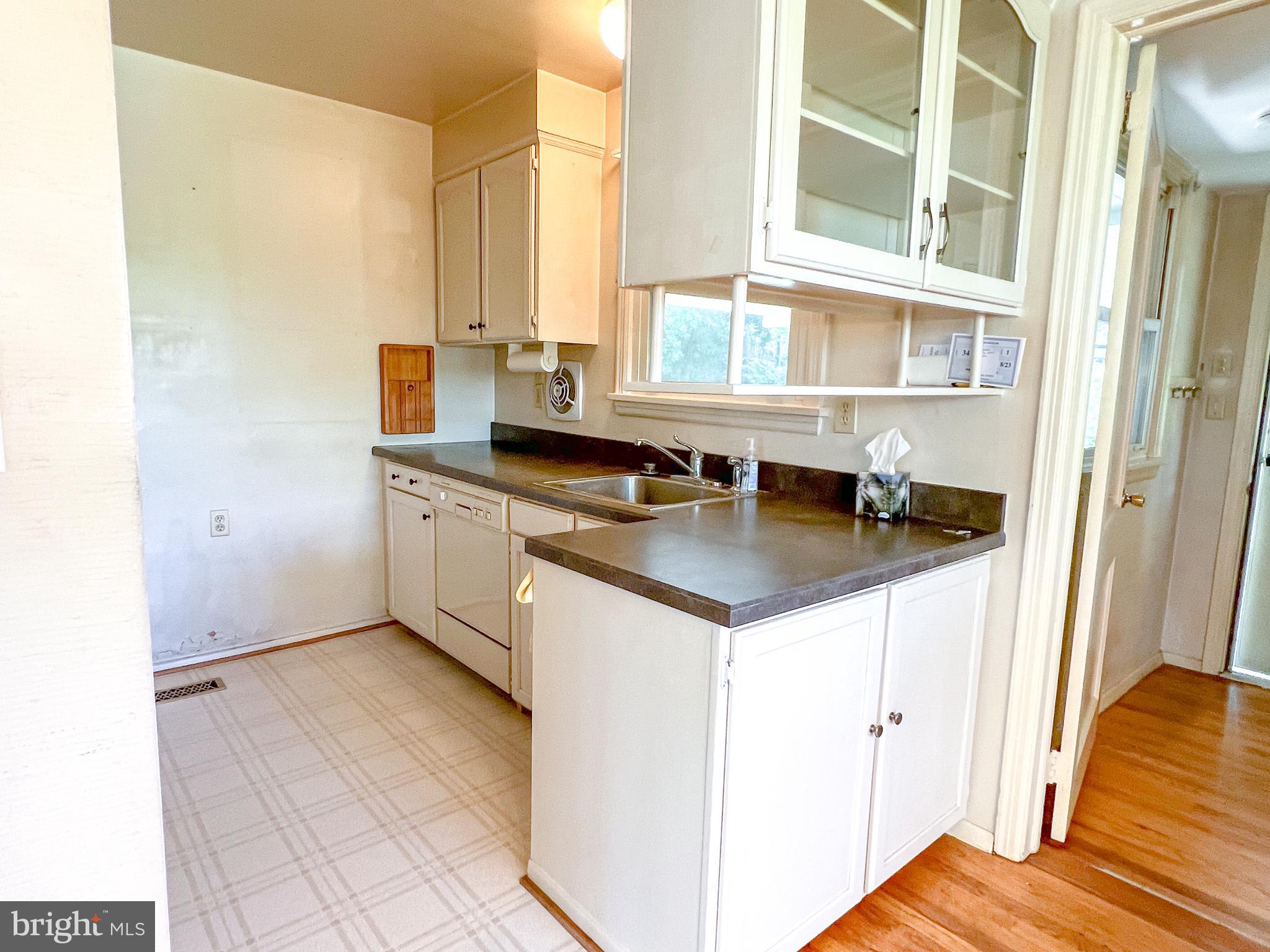 3019 Graham Road Falls Church, VA 22042 - Photo 9 of 11 Kitchen