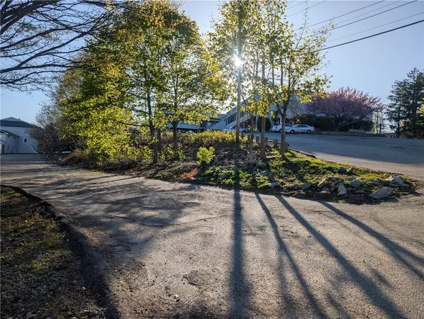 $239,900 | 444 Woodward Road, Unit 42, North Providence, RI 02904