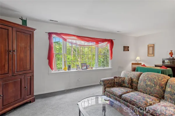 $183,000 | 2942 St Marks Road Southwest, Unit F, Winston-Salem, NC 27103