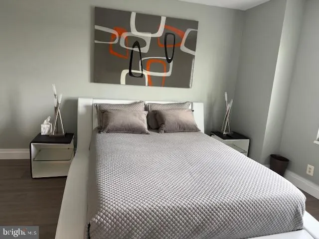 $2,950 | 205 Yoakum Parkway, Unit 1710, Alexandria, VA 22304