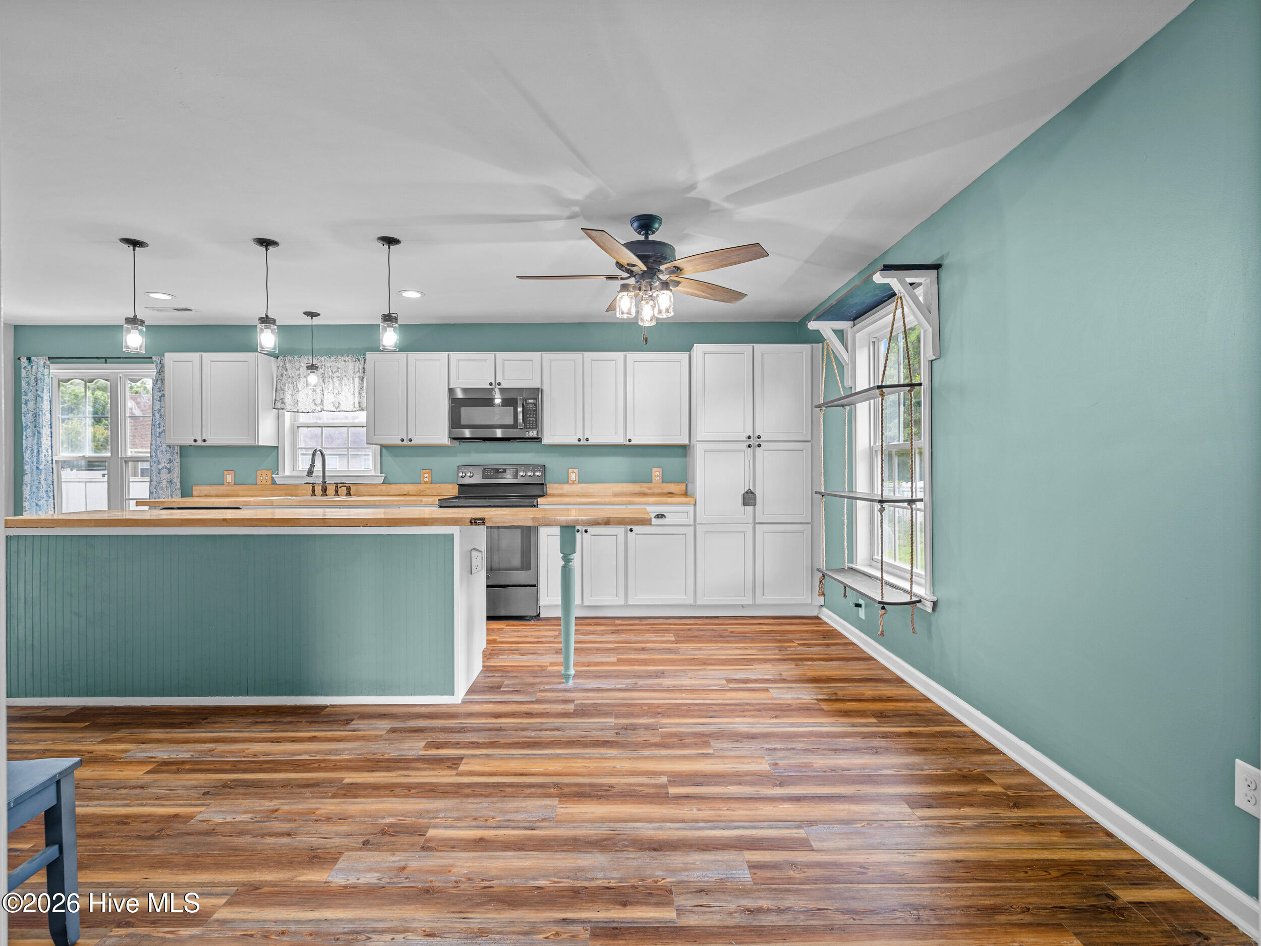 305 Rivers Edge Court Jacksonville, NC 28540 - Photo 7 of 37