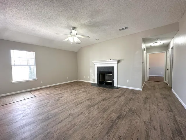 $1,075 | 6706 4th Street, Unit A, Lubbock, TX 79416