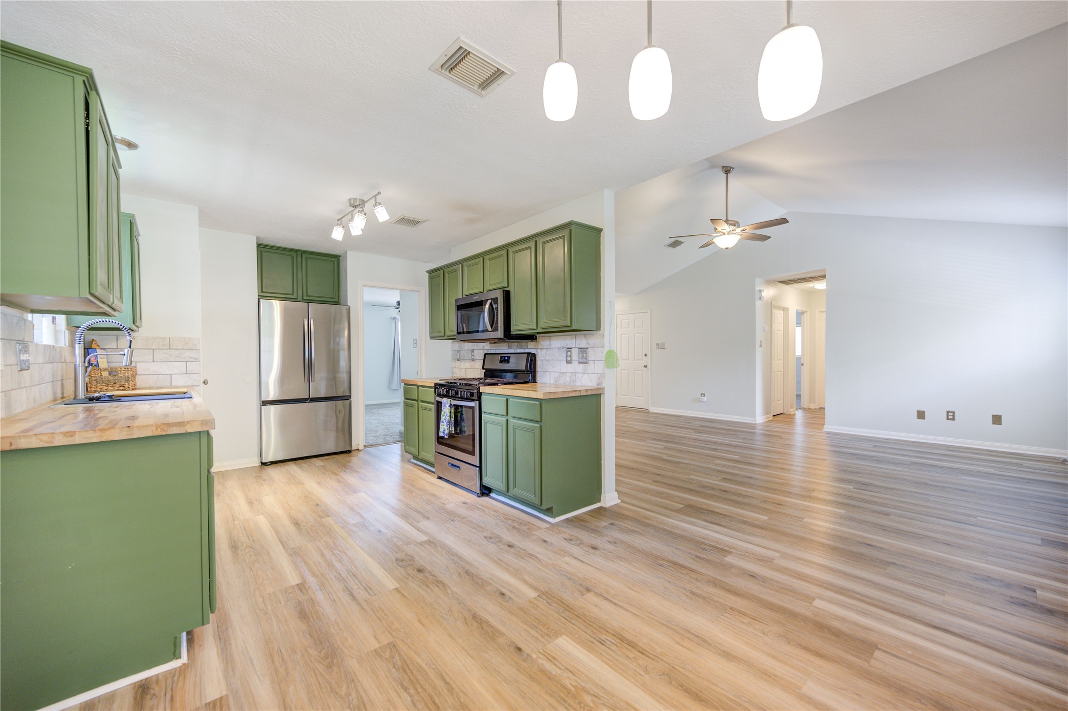 4130 Donalbain Drive Spring, TX 77373 - Photo 12 of 34