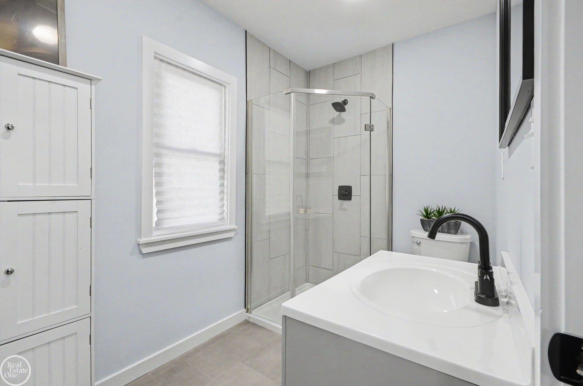 20925 Ridgemont Road Harper Woods, MI 48225 - Photo 12 of 15 Gallery Image 12