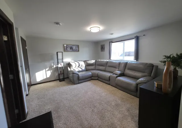 $345,000 | 1591 35th Avenue South, Moorhead, MN 56560