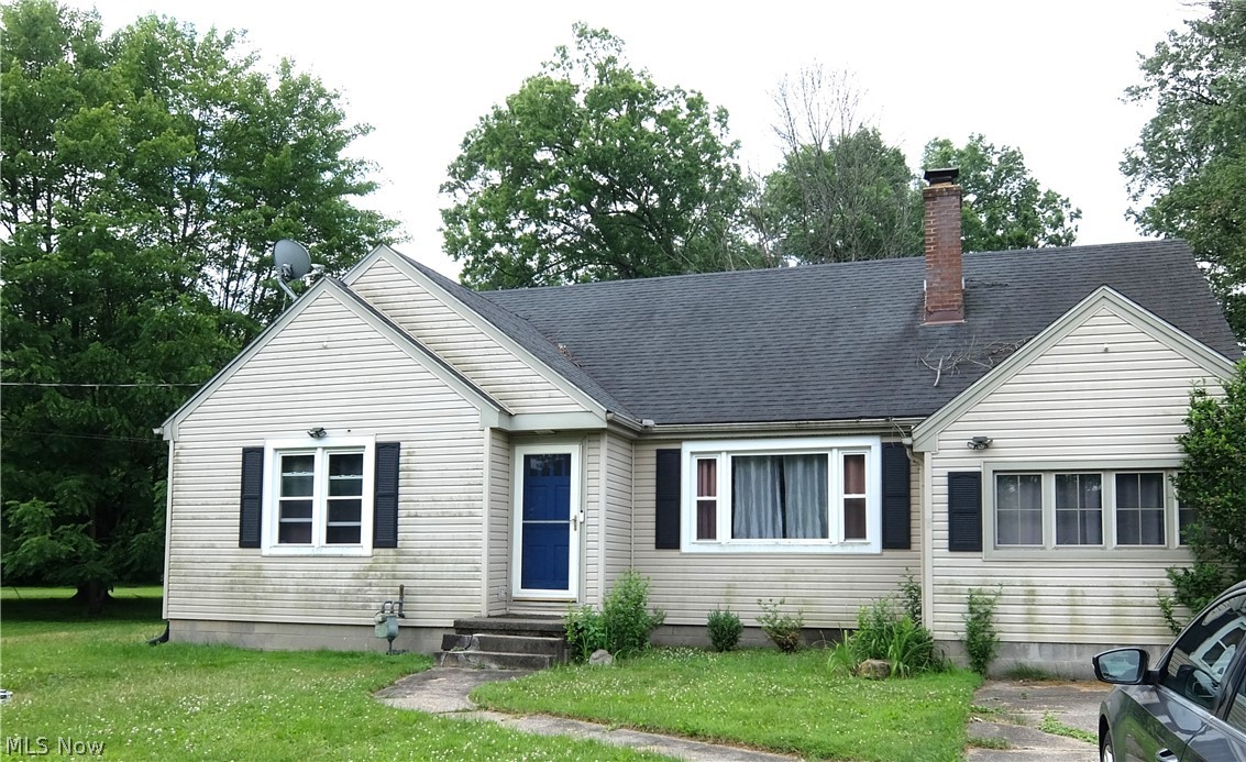 4022 Devon Street Southeast Warren, OH 44484 - Photo 1 of 17