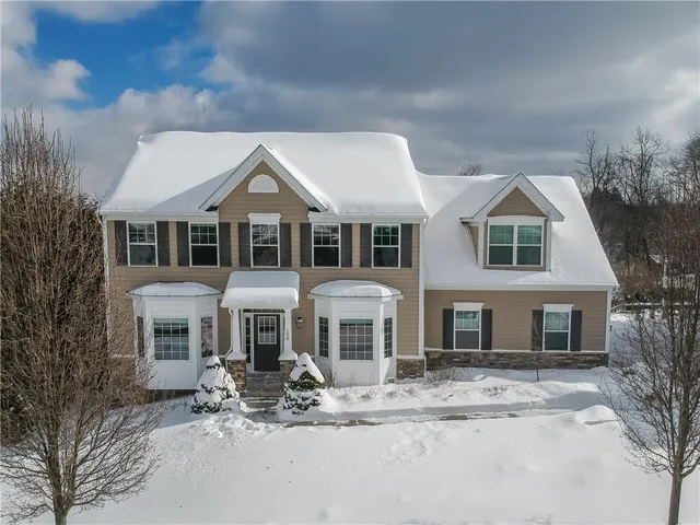 $699,900 | 128 Vista Ridge Lane, Valencia, PA 16059