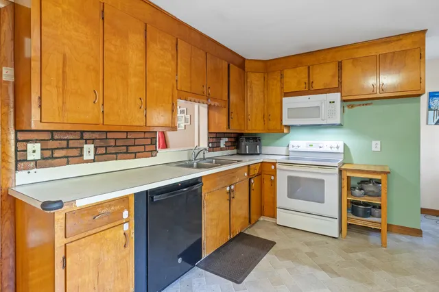 $325,000 | 58 Walker Meadows, Arlington, VT 05250