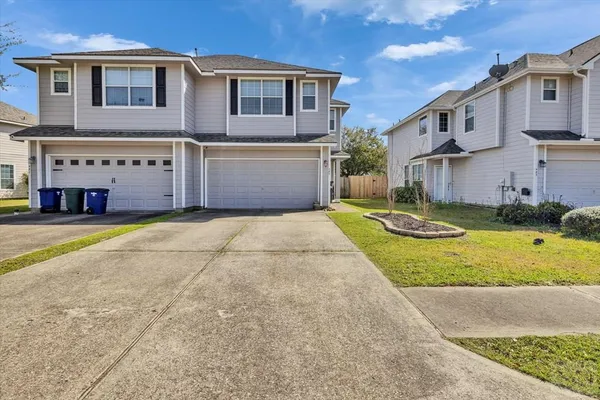 $235,000 | 483 Folk Crest Lane, Dickinson, TX 77539