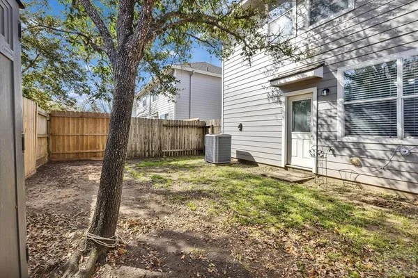 $235,000 | 483 Folk Crest Lane, Dickinson, TX 77539