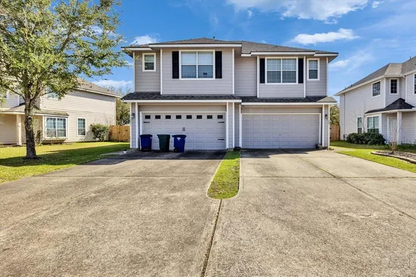 $235,000 | 483 Folk Crest Lane, Dickinson, TX 77539