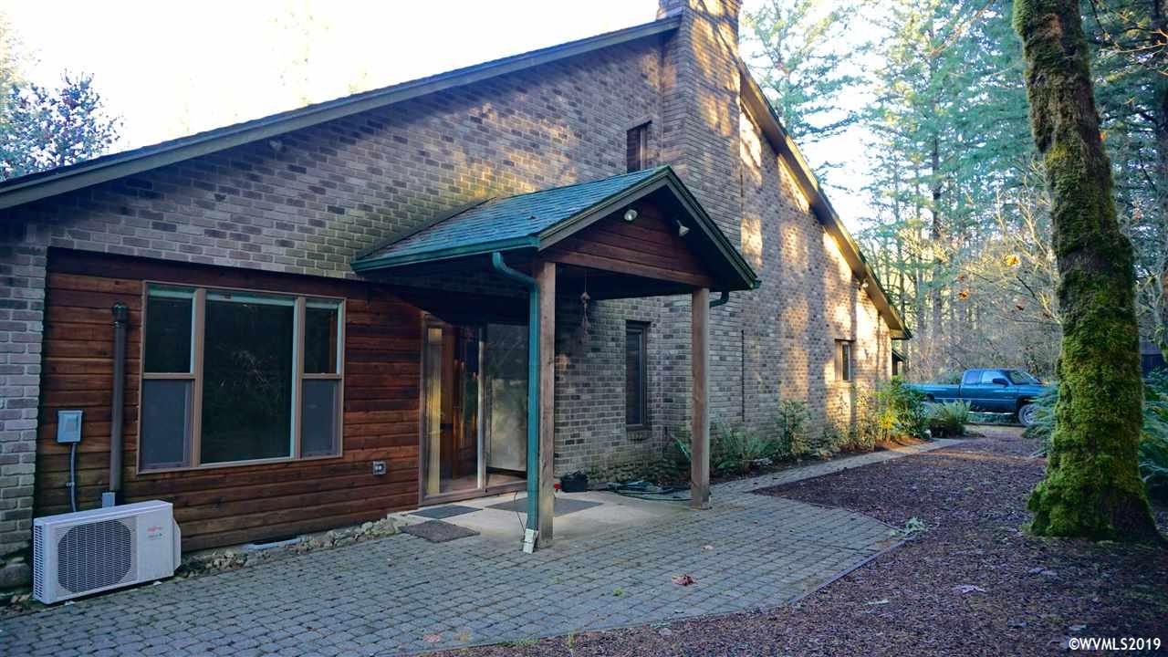23528 Santiam Way Lyons, OR 97358 - Photo 2 of 41