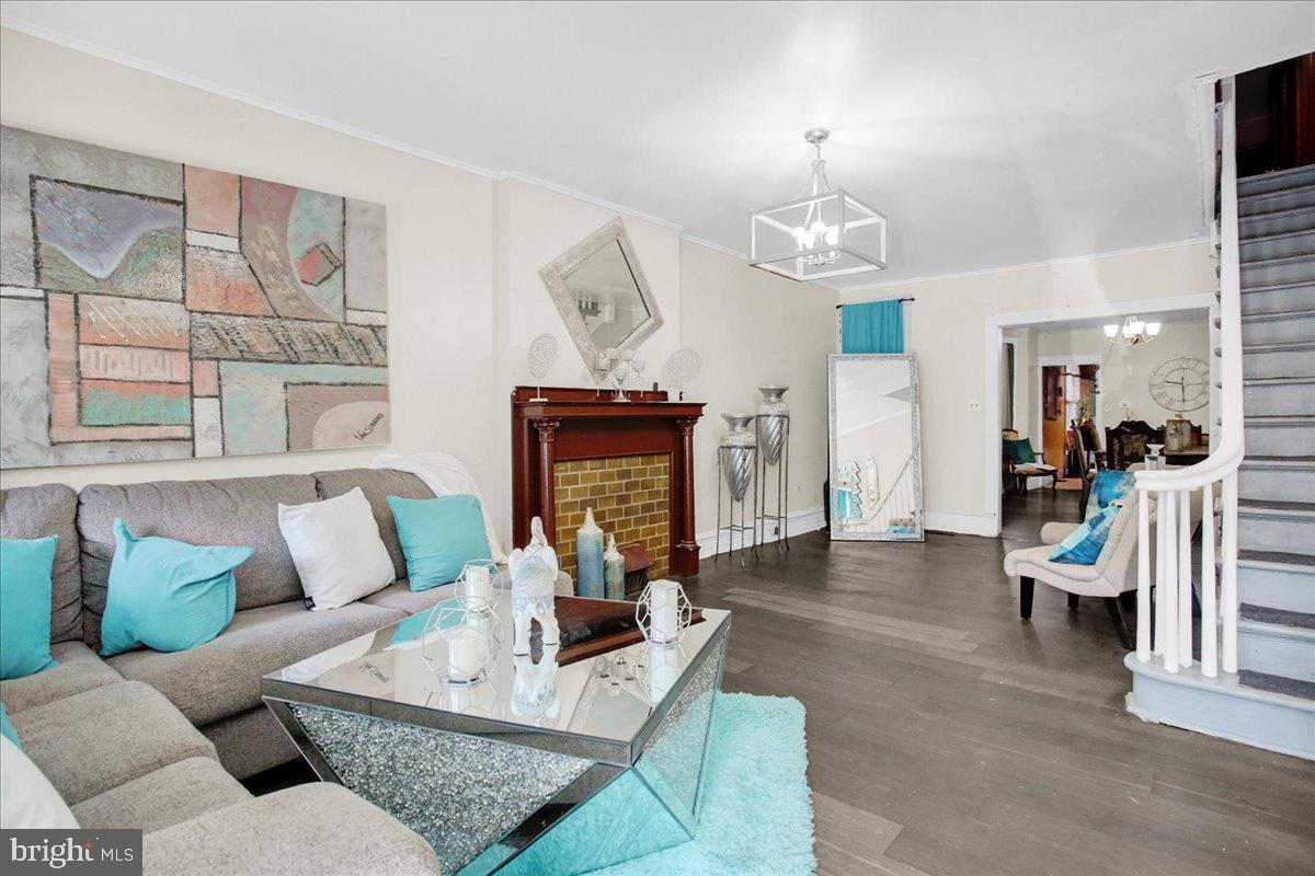 514 North Front Street Reading, PA 19601 - Photo 2 of 33