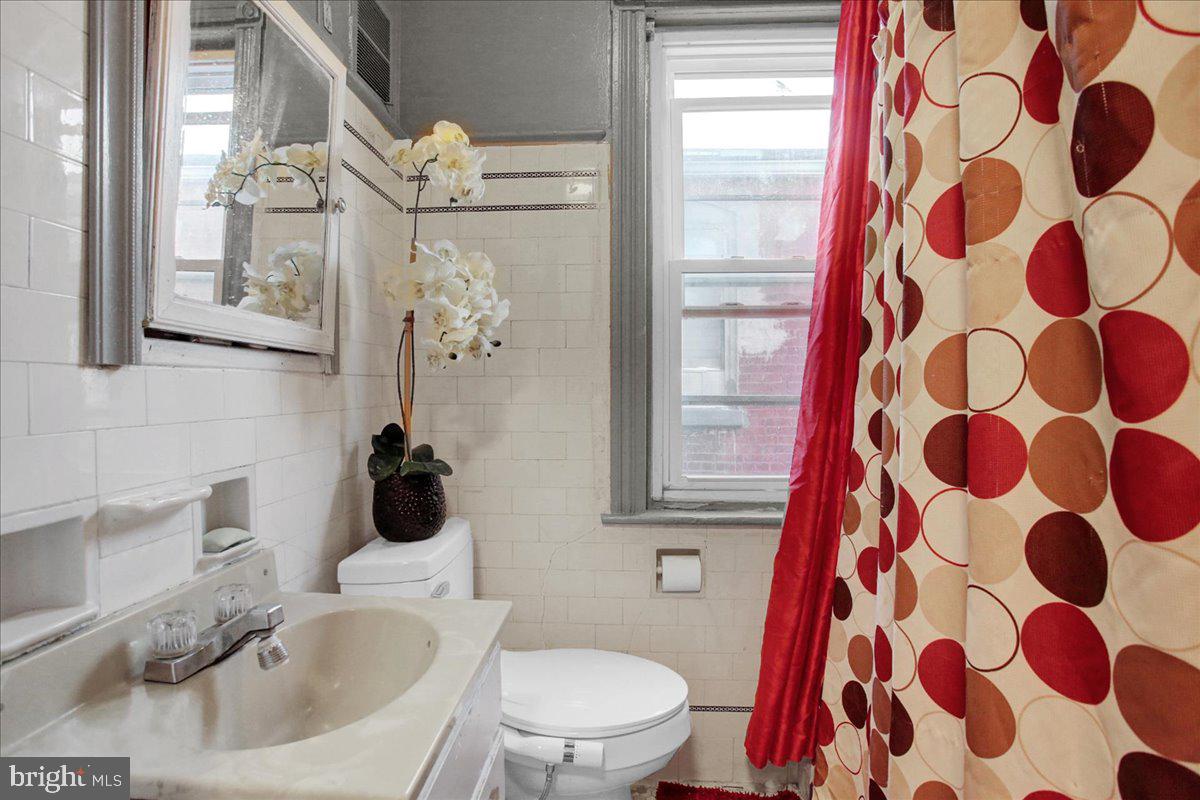 514 North Front Street Reading, PA 19601 - Photo 23 of 33