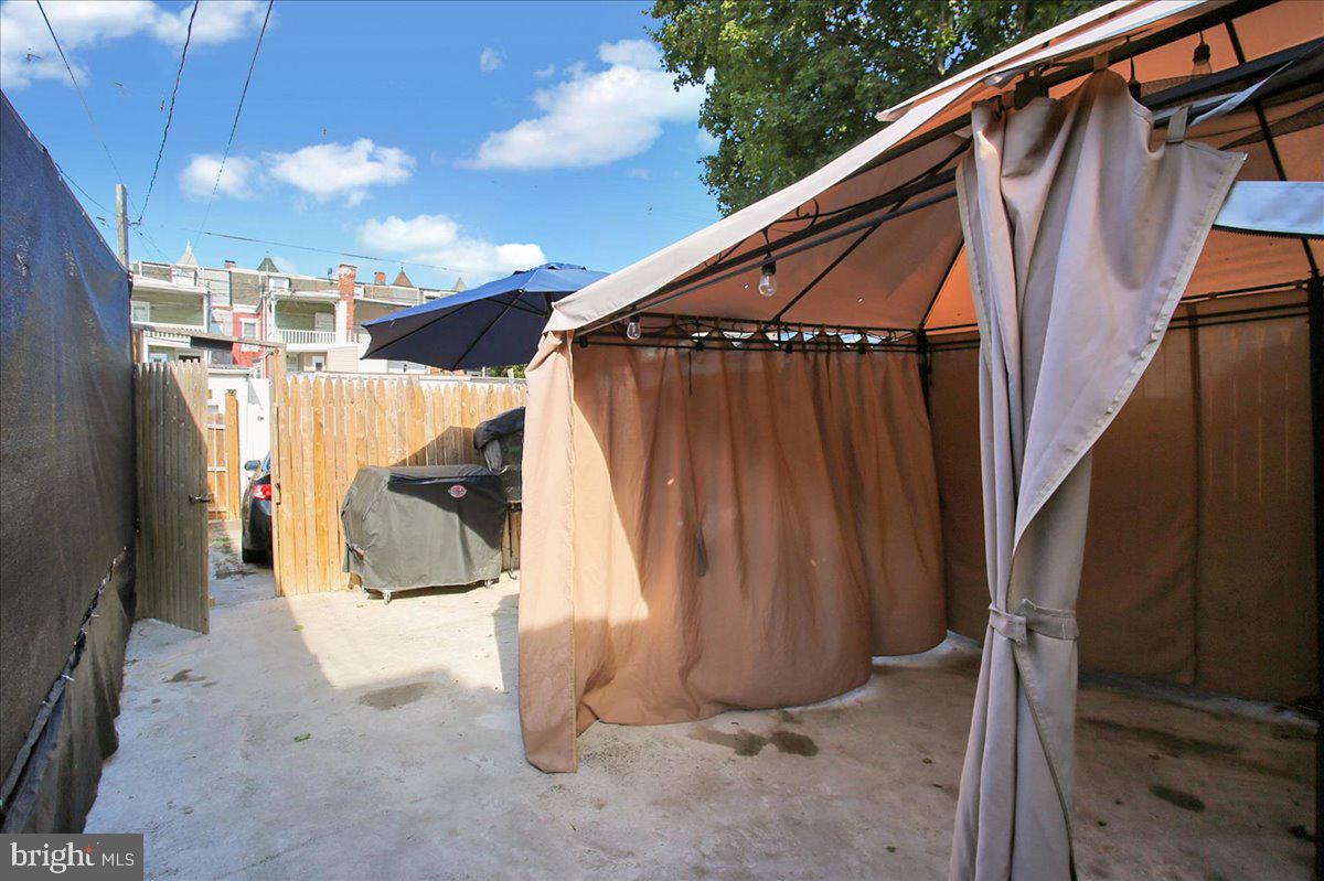 514 North Front Street Reading, PA 19601 - Photo 29 of 33