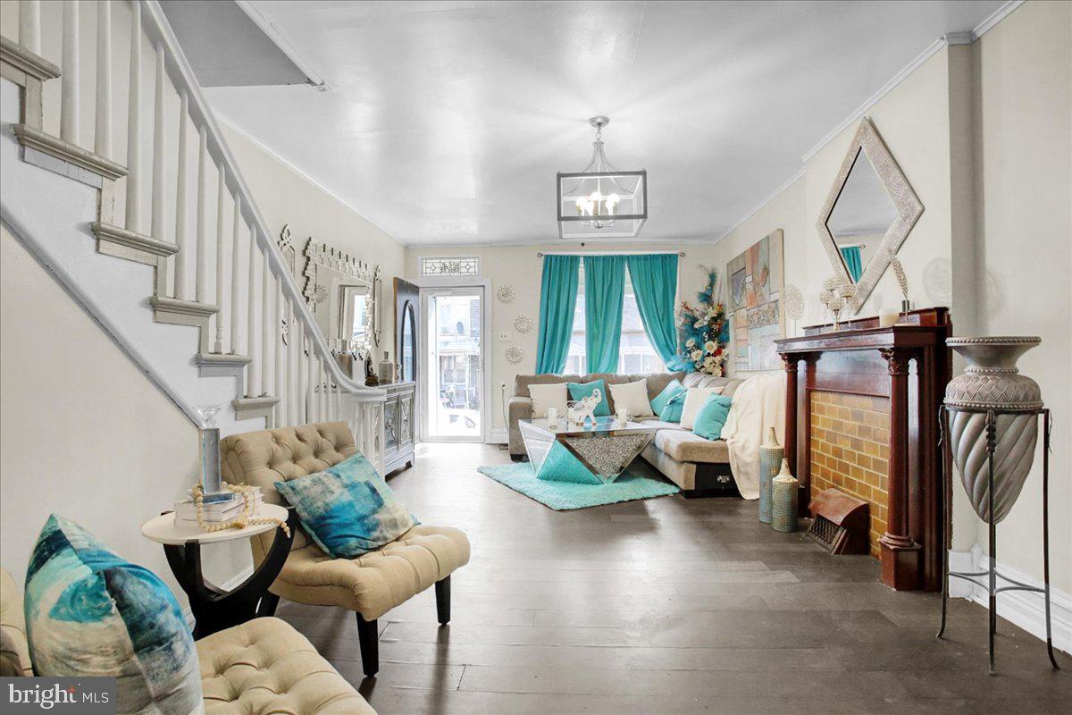 514 North Front Street Reading, PA 19601 - Photo 5 of 33