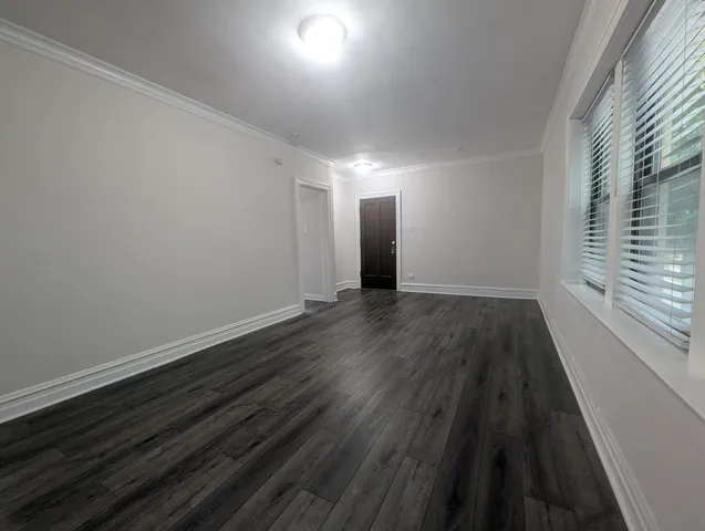 $2,150 | 5820 West Berteau Avenue, Unit 2, Chicago, IL 60634