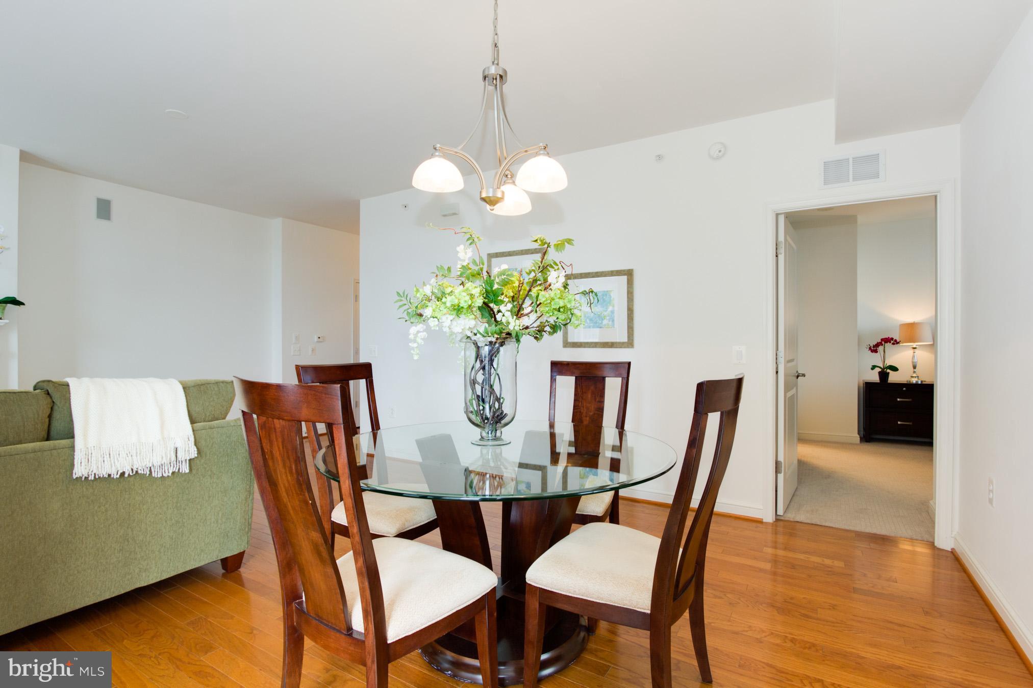 11990 Market Street, Unit 917 Reston, VA 20190 - Photo 11 of 39 Dining Room
