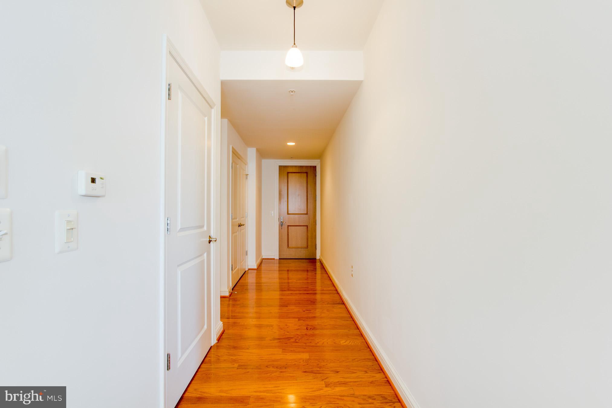 11990 Market Street, Unit 917 Reston, VA 20190 - Photo 2 of 39 Foyer