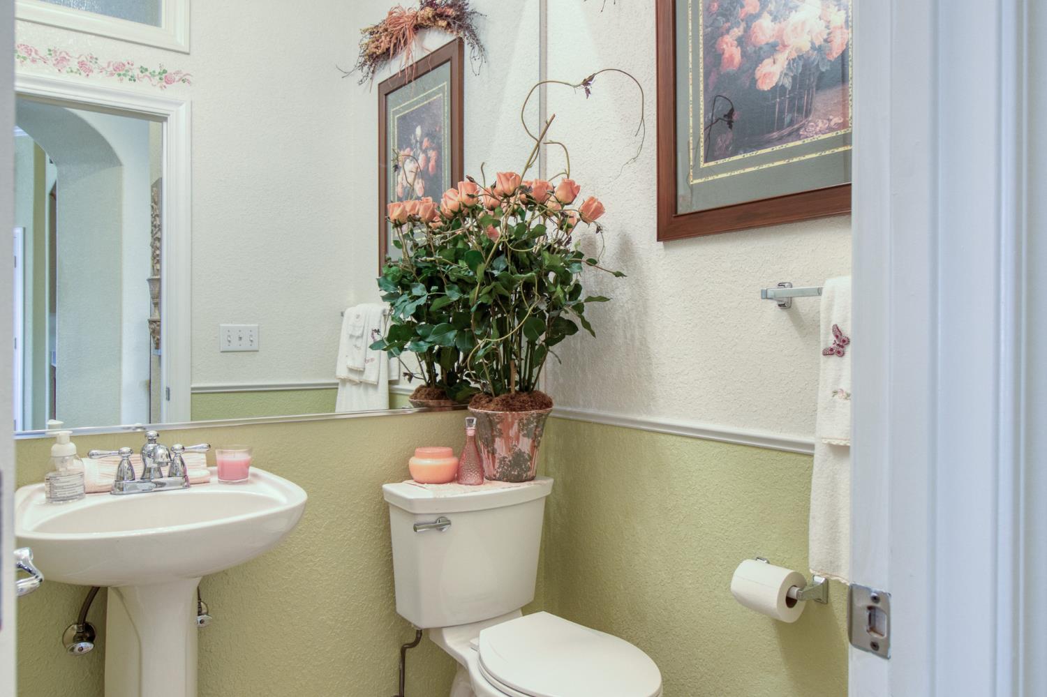 1712 Newhampton Way Modesto, CA 95355 - Photo 16 of 31