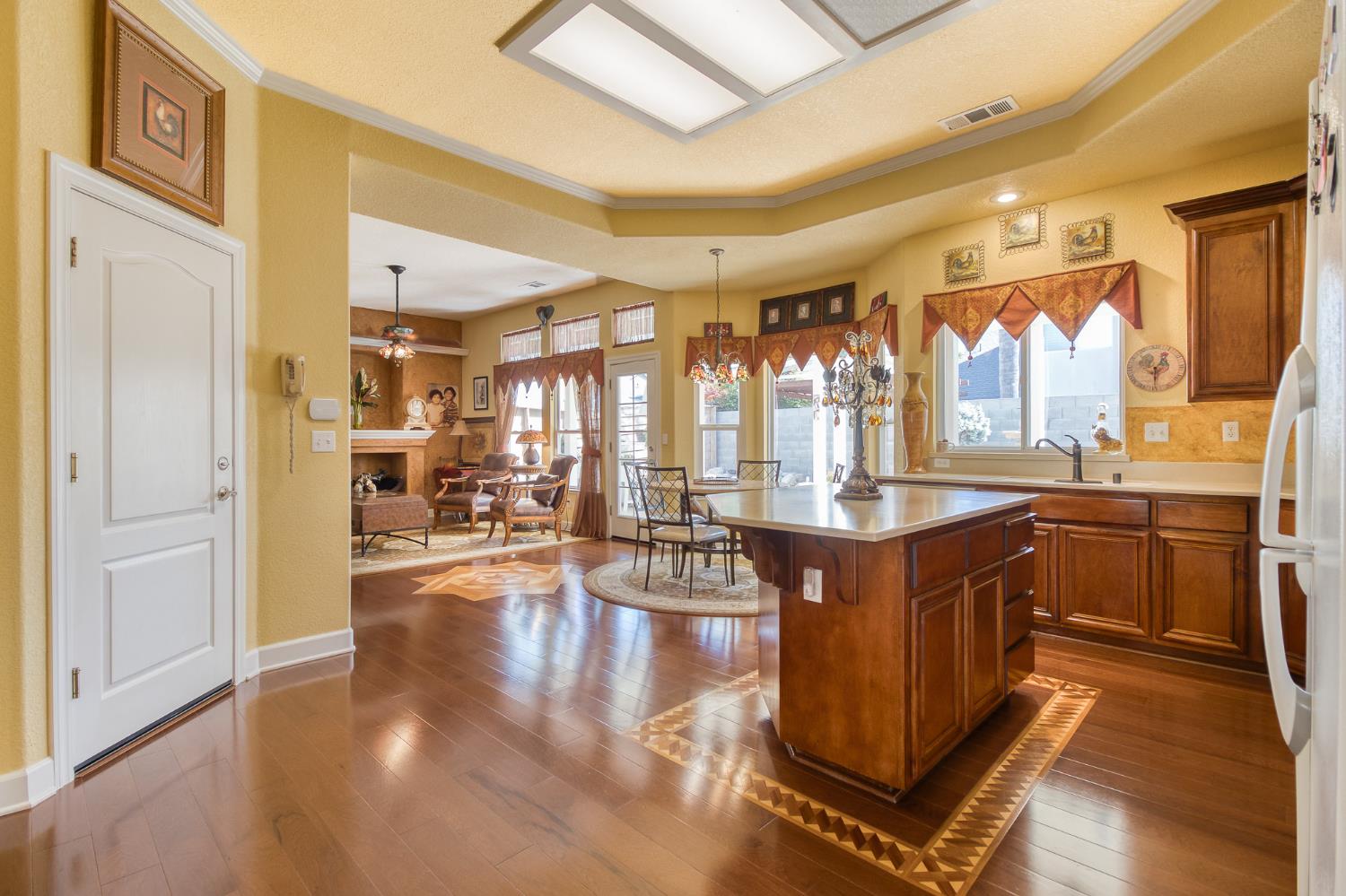 1712 Newhampton Way Modesto, CA 95355 - Photo 10 of 31