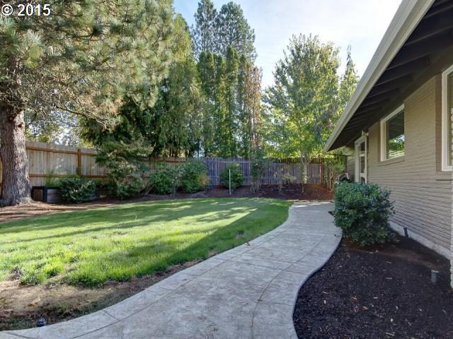 3401 Southwest Ridge Drive Portland, OR 97219 - Photo 11 of 16 Gallery Image 11