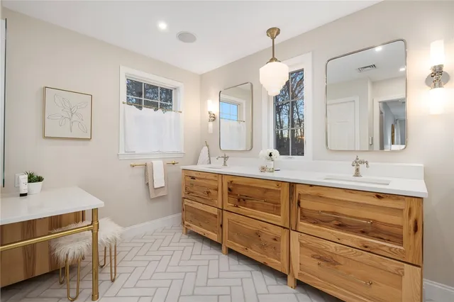 $1,695,000 | 5 Morgan Court, Lincoln, RI 02865